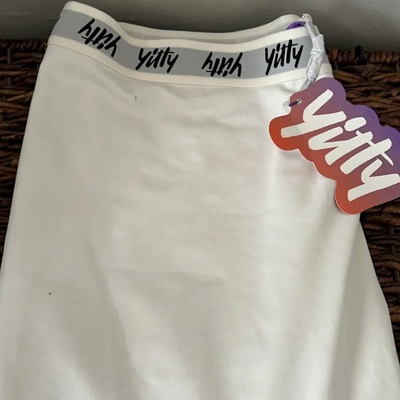 Yitty fabletics Major Label Shaping High Waist Logo Short - Picture 3 of 3